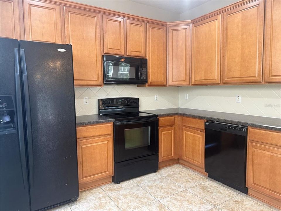 For Sale: $250,000 (3 beds, 2 baths, 1609 Square Feet)