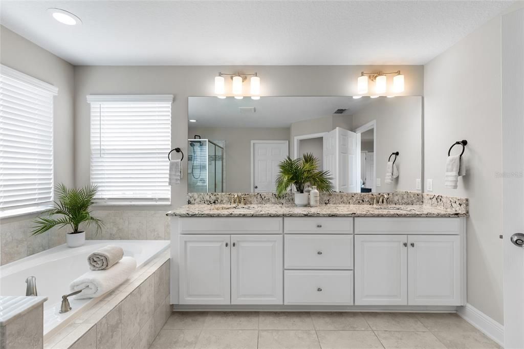 For Sale: $525,000 (4 beds, 3 baths, 2652 Square Feet)