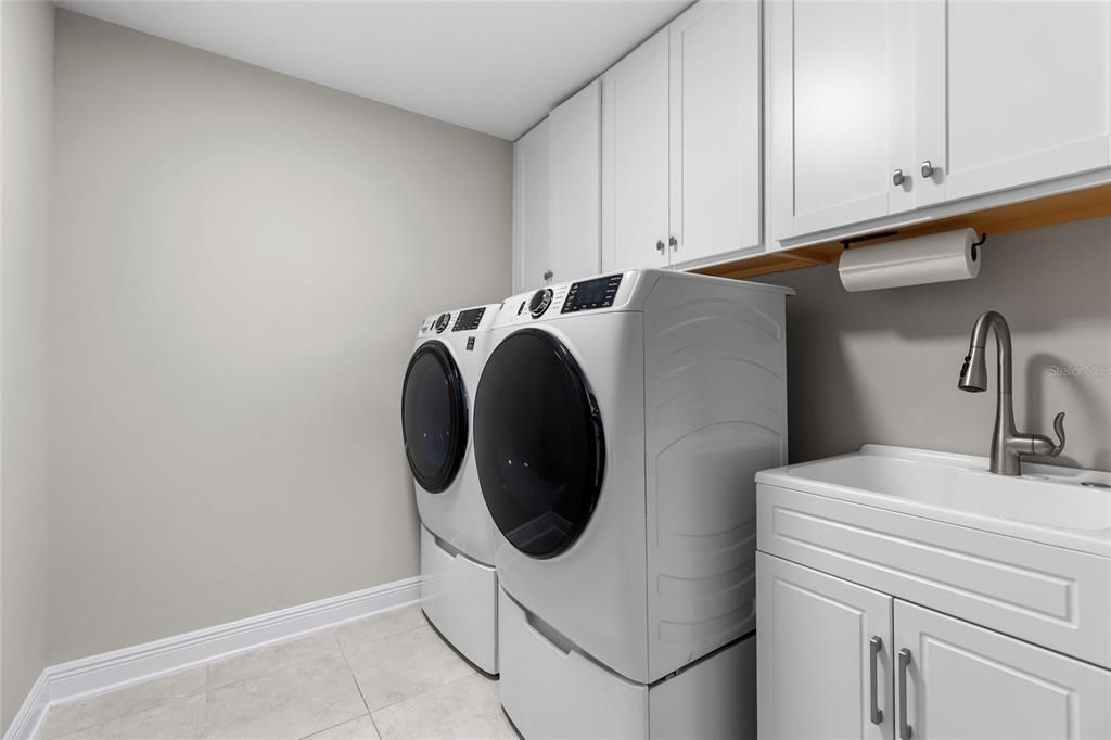 For Sale: $525,000 (4 beds, 3 baths, 2652 Square Feet)