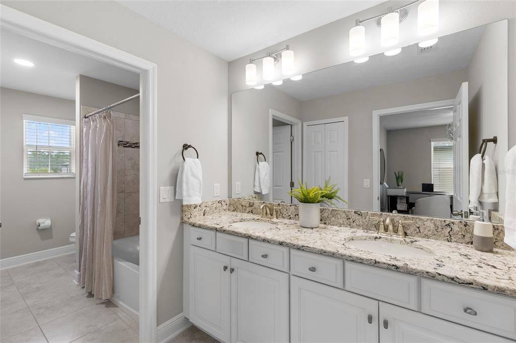 For Sale: $525,000 (4 beds, 3 baths, 2652 Square Feet)