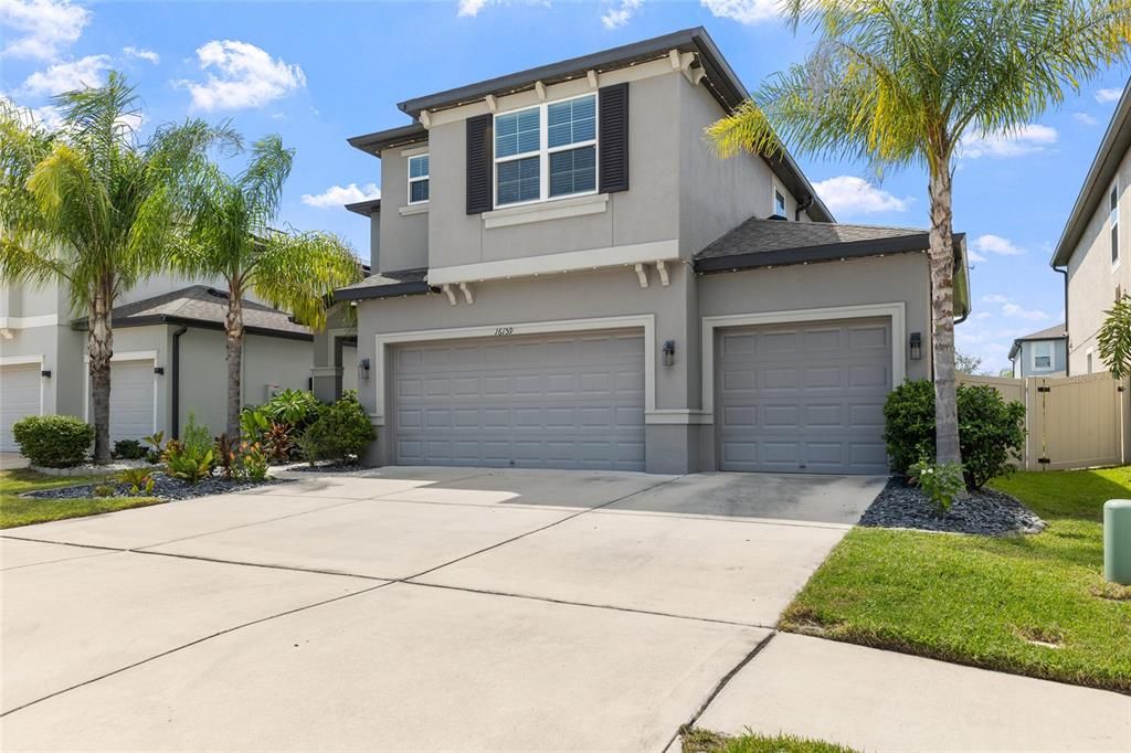 For Sale: $525,000 (4 beds, 3 baths, 2652 Square Feet)