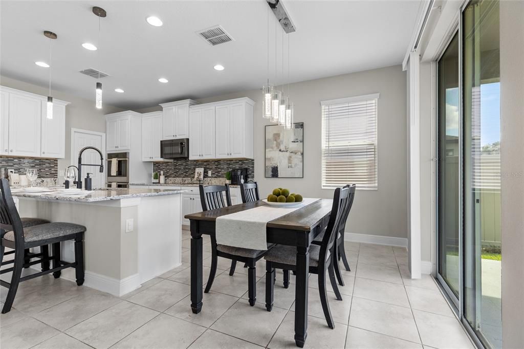 For Sale: $525,000 (4 beds, 3 baths, 2652 Square Feet)