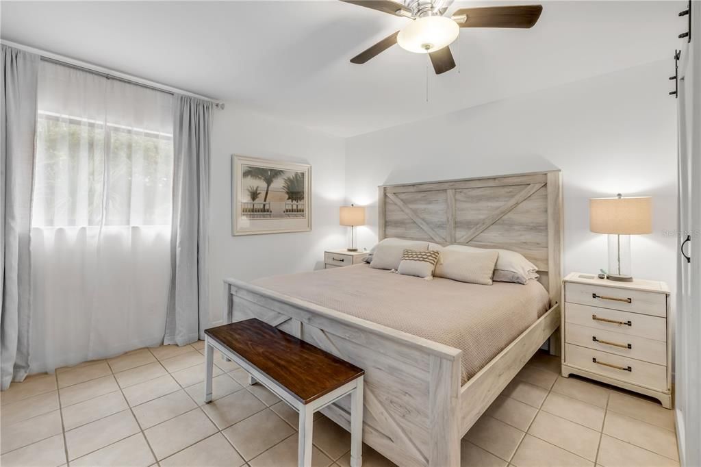 En Venta: $349,000 (1 camas, 1 baños, 928 Pies cuadrados)