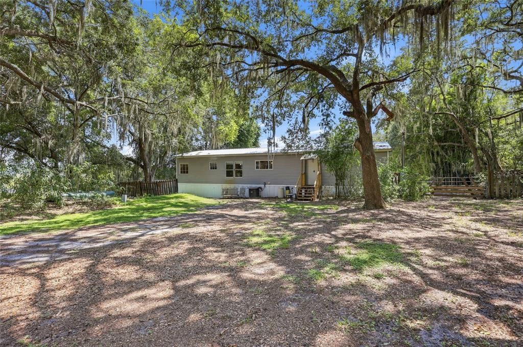 For Sale: $199,900 (3 beds, 2 baths, 1560 Square Feet)