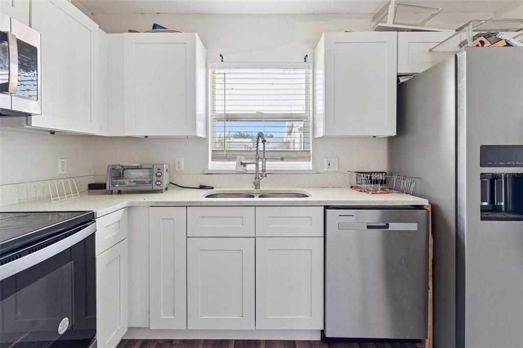 For Sale: $199,900 (3 beds, 2 baths, 1133 Square Feet)