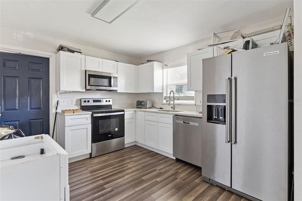 For Sale: $199,900 (3 beds, 2 baths, 1133 Square Feet)
