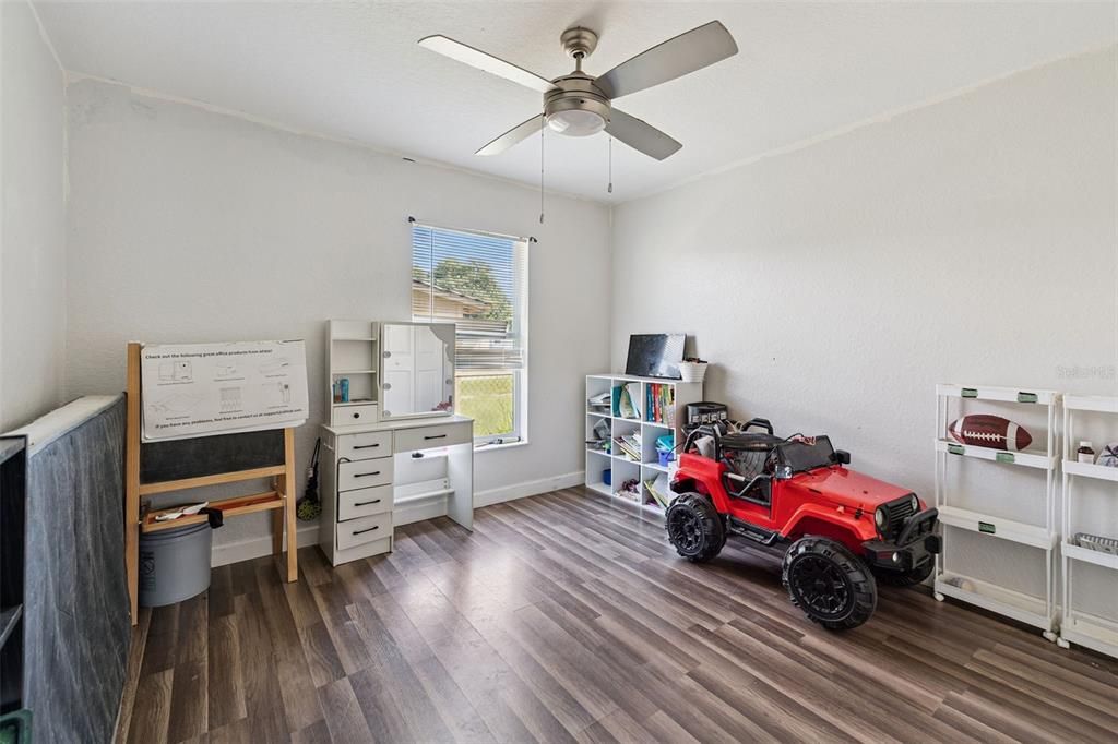 For Sale: $199,900 (3 beds, 2 baths, 1133 Square Feet)
