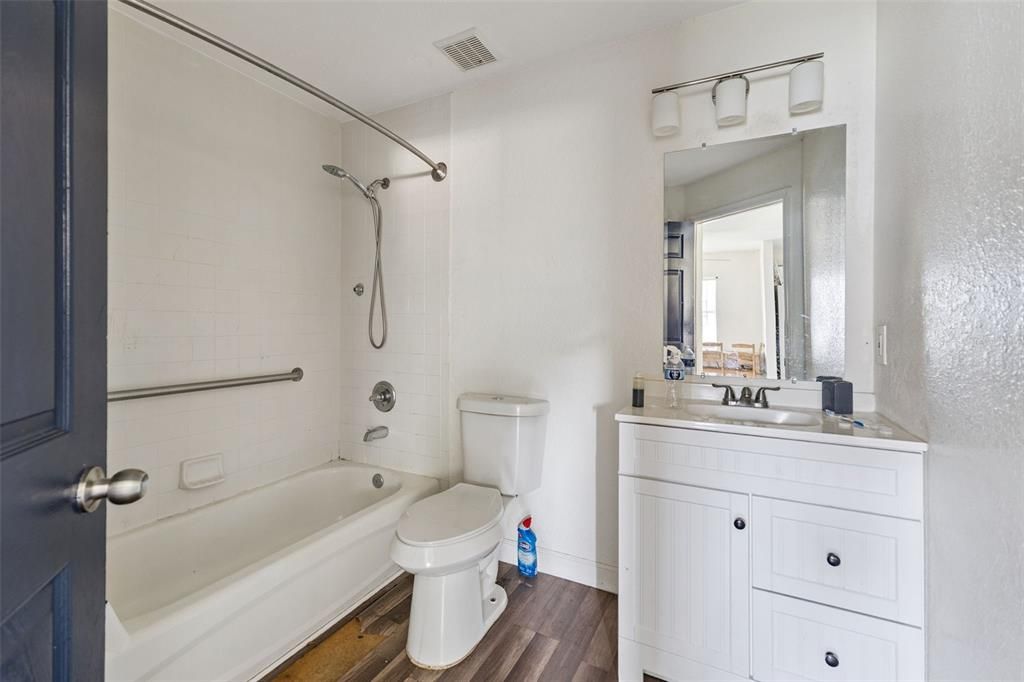 For Sale: $199,900 (3 beds, 2 baths, 1133 Square Feet)