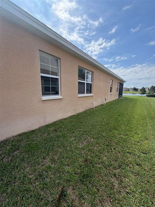 For Rent: $2,400 (3 beds, 2 baths, 2051 Square Feet)