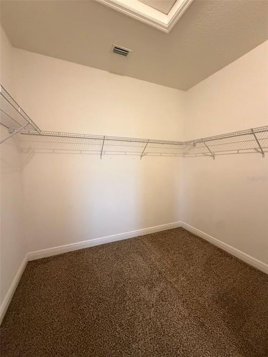 For Rent: $2,400 (3 beds, 2 baths, 2051 Square Feet)