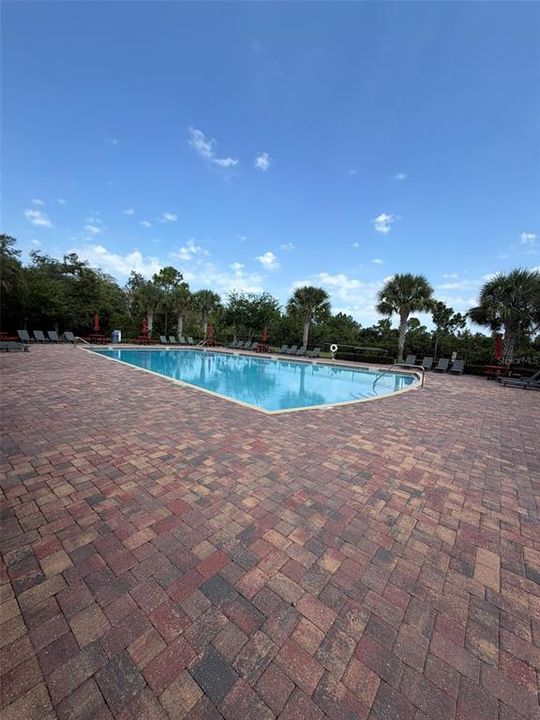 For Rent: $2,400 (3 beds, 2 baths, 2051 Square Feet)