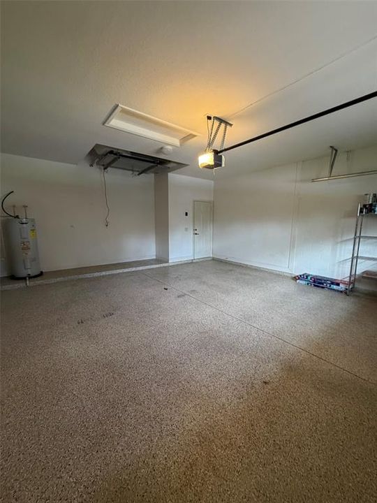 For Rent: $2,400 (3 beds, 2 baths, 2051 Square Feet)
