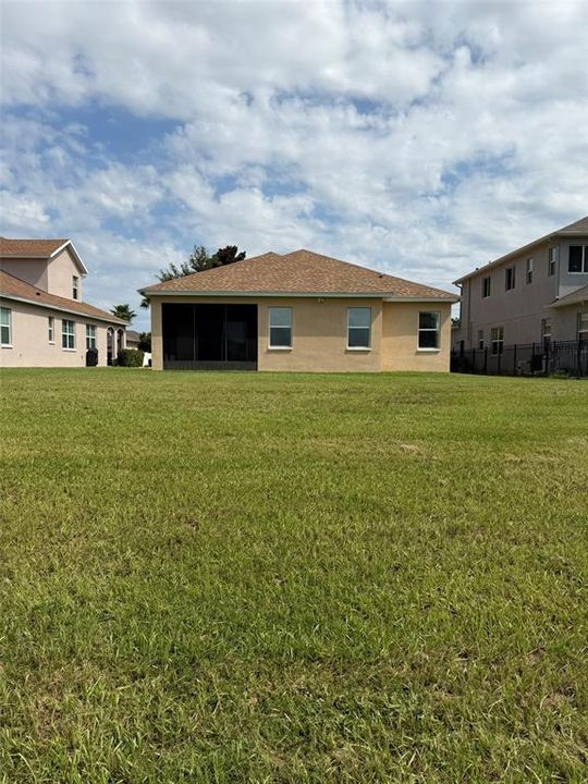 For Rent: $2,400 (3 beds, 2 baths, 2051 Square Feet)