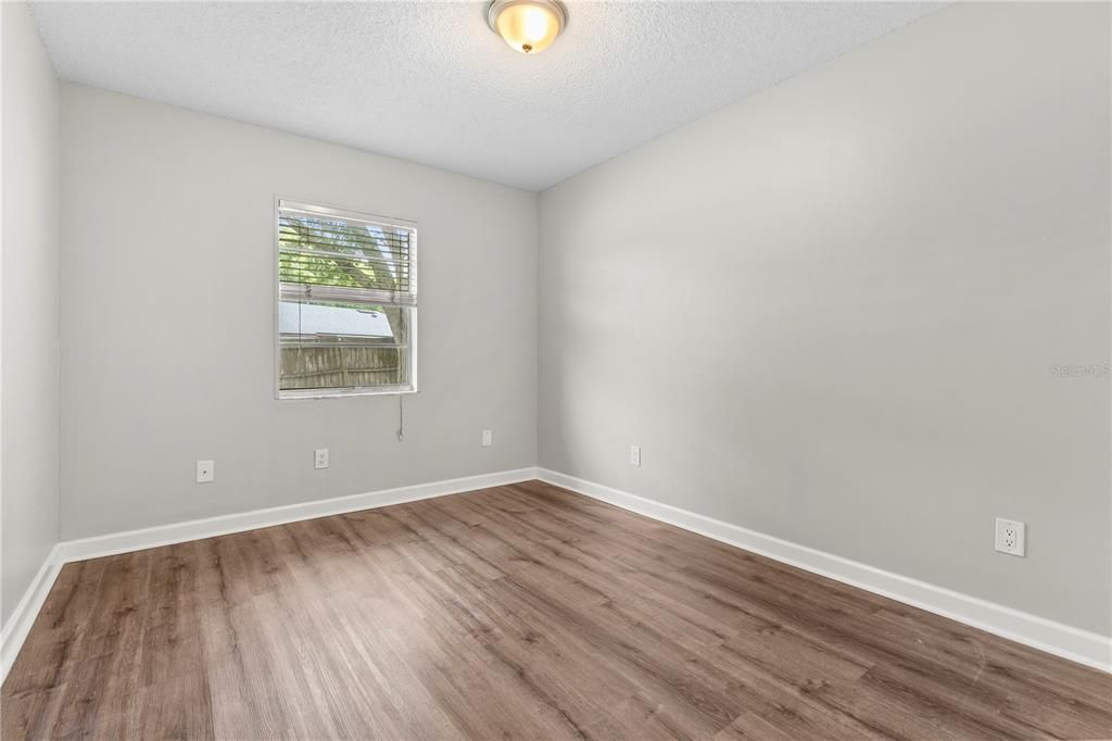 For Sale: $368,000 (4 beds, 2 baths, 1641 Square Feet)
