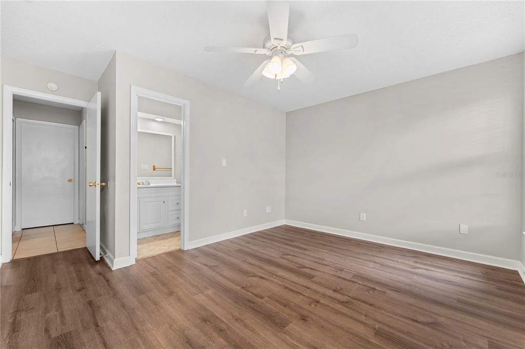 For Sale: $368,000 (4 beds, 2 baths, 1641 Square Feet)