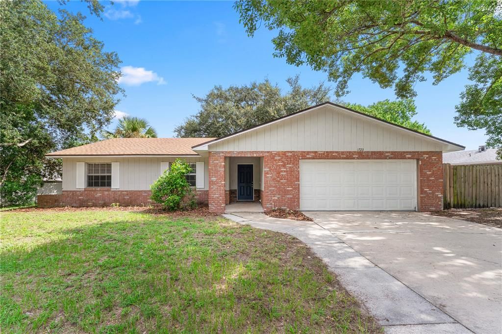 For Sale: $368,000 (4 beds, 2 baths, 1641 Square Feet)