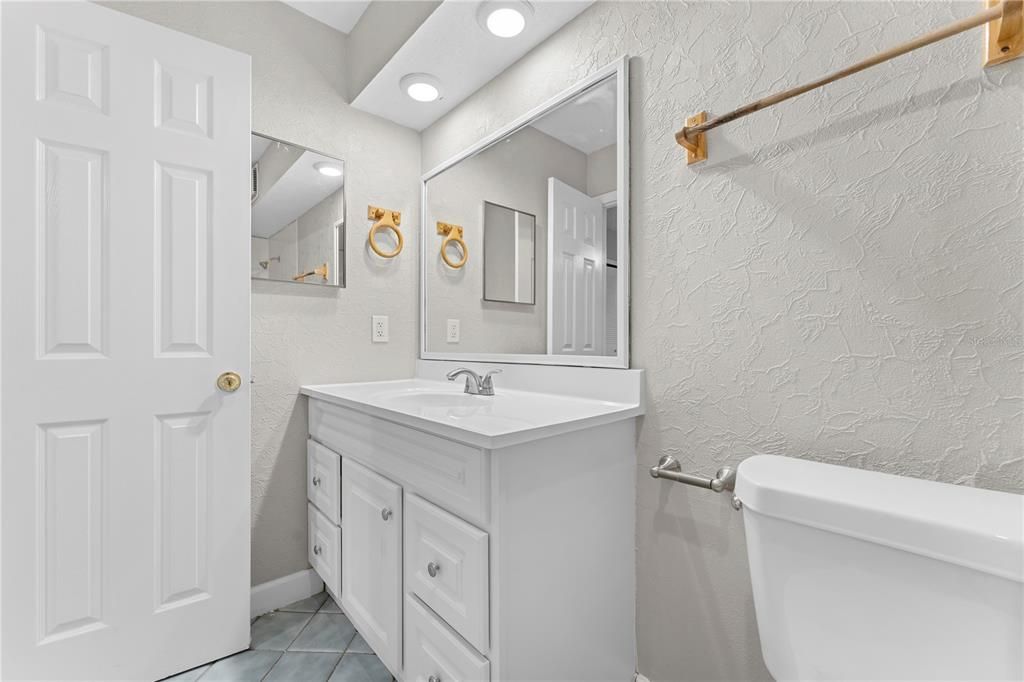 For Sale: $368,000 (4 beds, 2 baths, 1641 Square Feet)