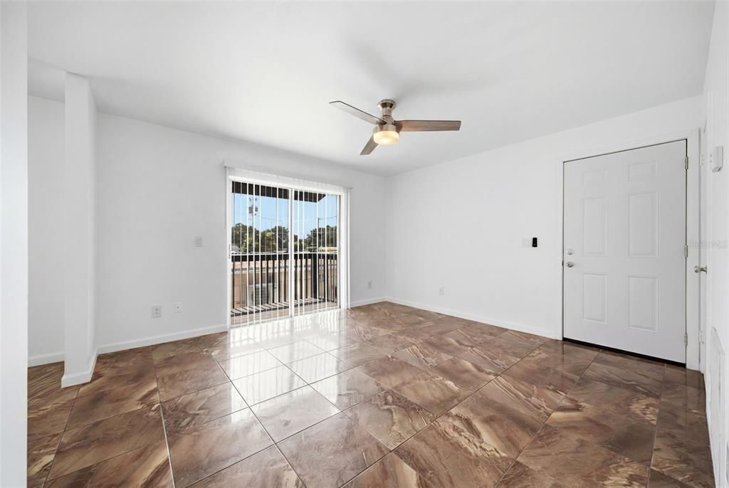 For Rent: $1,500 (2 beds, 1 baths, 768 Square Feet)