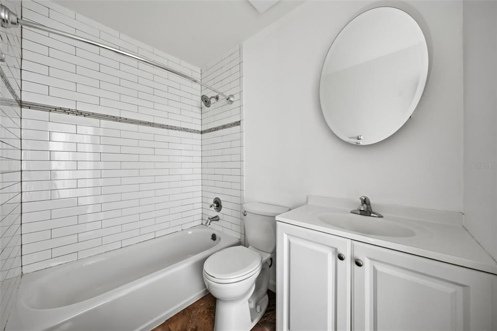 For Rent: $1,500 (2 beds, 1 baths, 768 Square Feet)
