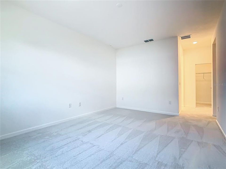 For Sale: $569,000 (8 beds, 5 baths, 3248 Square Feet)