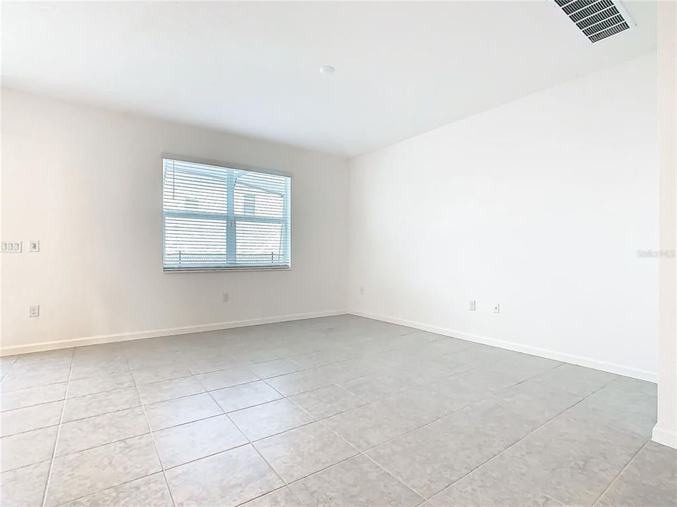For Sale: $569,000 (8 beds, 5 baths, 3248 Square Feet)