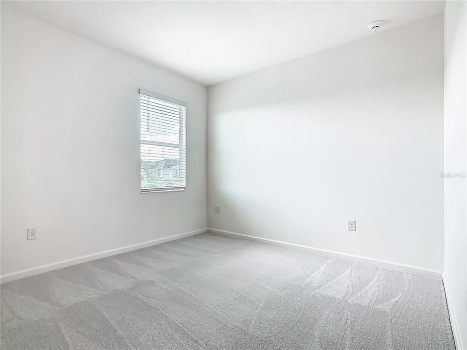 For Sale: $569,000 (8 beds, 5 baths, 3248 Square Feet)