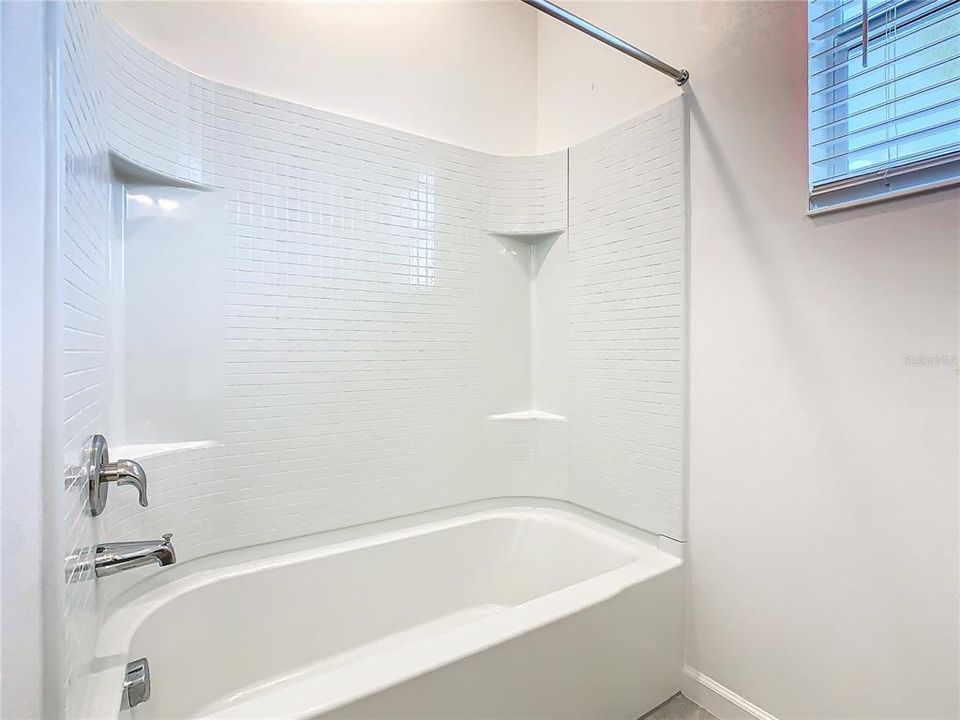 For Sale: $569,000 (8 beds, 5 baths, 3248 Square Feet)