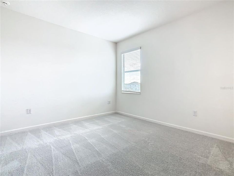 For Sale: $569,000 (8 beds, 5 baths, 3248 Square Feet)
