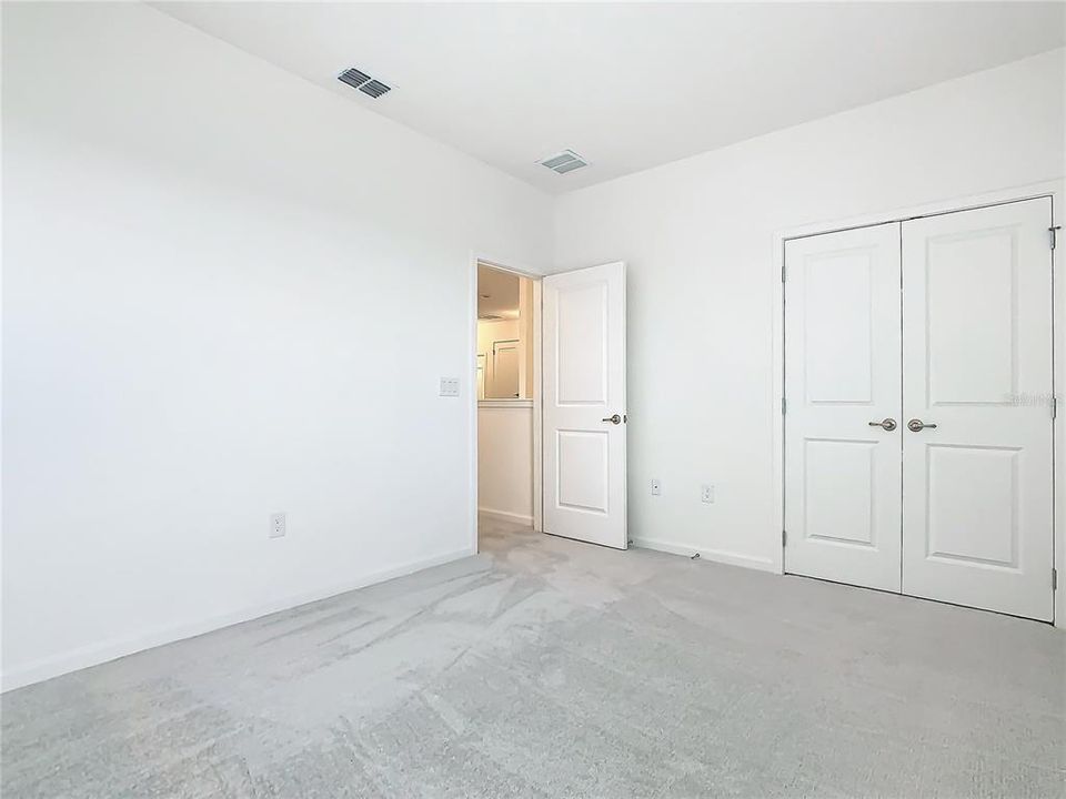 For Sale: $569,000 (8 beds, 5 baths, 3248 Square Feet)