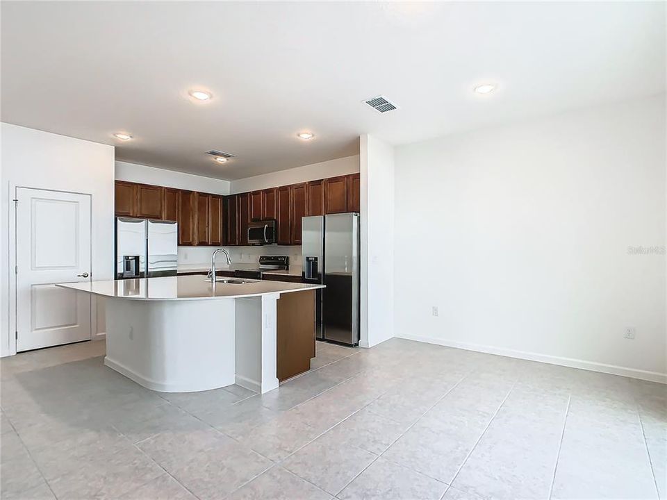 For Sale: $569,000 (8 beds, 5 baths, 3248 Square Feet)