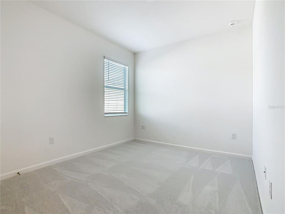 For Sale: $569,000 (8 beds, 5 baths, 3248 Square Feet)