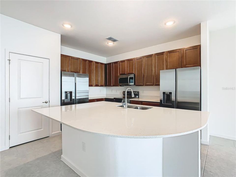 For Sale: $569,000 (8 beds, 5 baths, 3248 Square Feet)