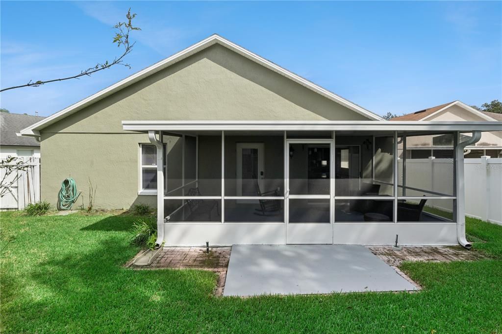 For Sale: $400,000 (3 beds, 2 baths, 1601 Square Feet)