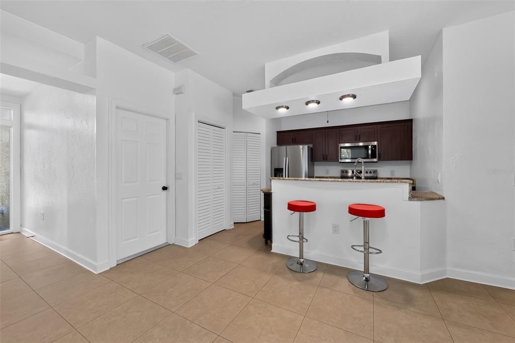For Sale: $475,000 (3 beds, 2 baths, 1292 Square Feet)