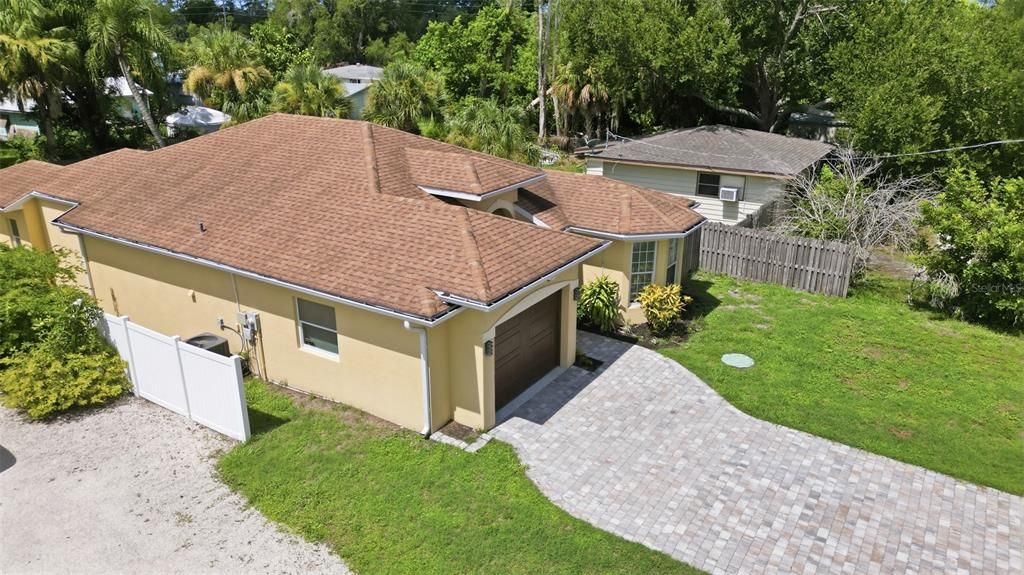 For Sale: $475,000 (3 beds, 2 baths, 1292 Square Feet)