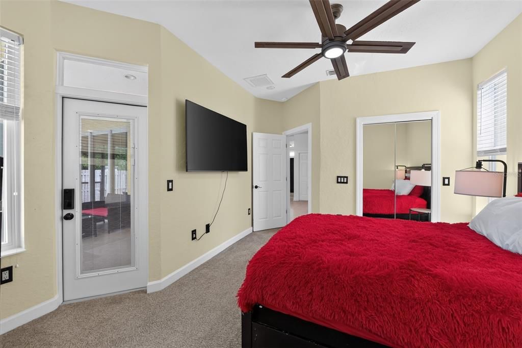 For Sale: $475,000 (3 beds, 2 baths, 1292 Square Feet)