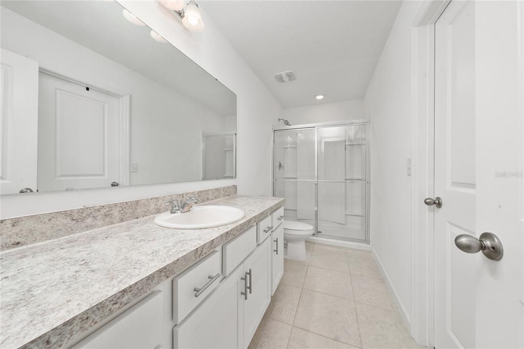 En Venta: $454,990 (3 camas, 2 baños, 2005 Pies cuadrados)