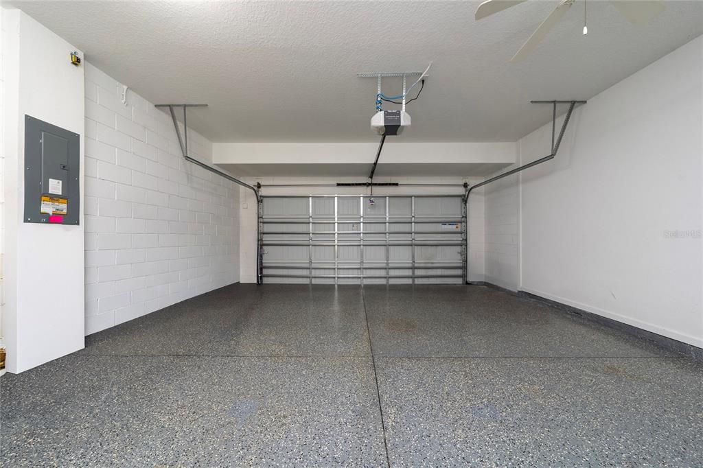 En Venta: $454,990 (3 camas, 2 baños, 2005 Pies cuadrados)