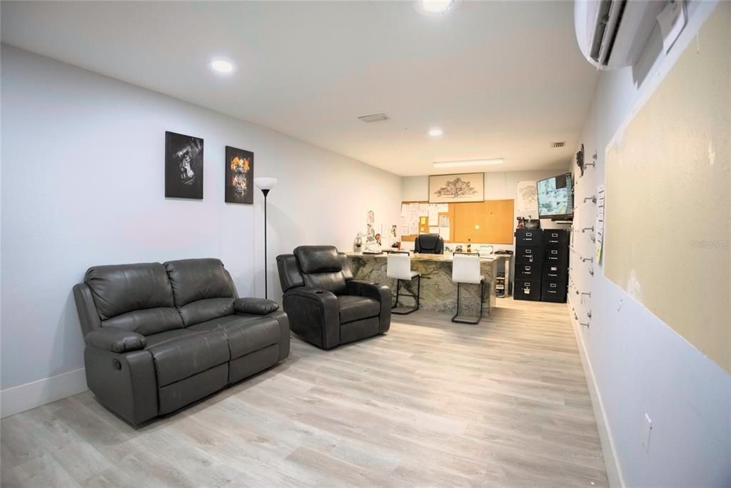 Activo con contrato: $1,985,000 (0 camas, 0 baños, 3141 Pies cuadrados)
