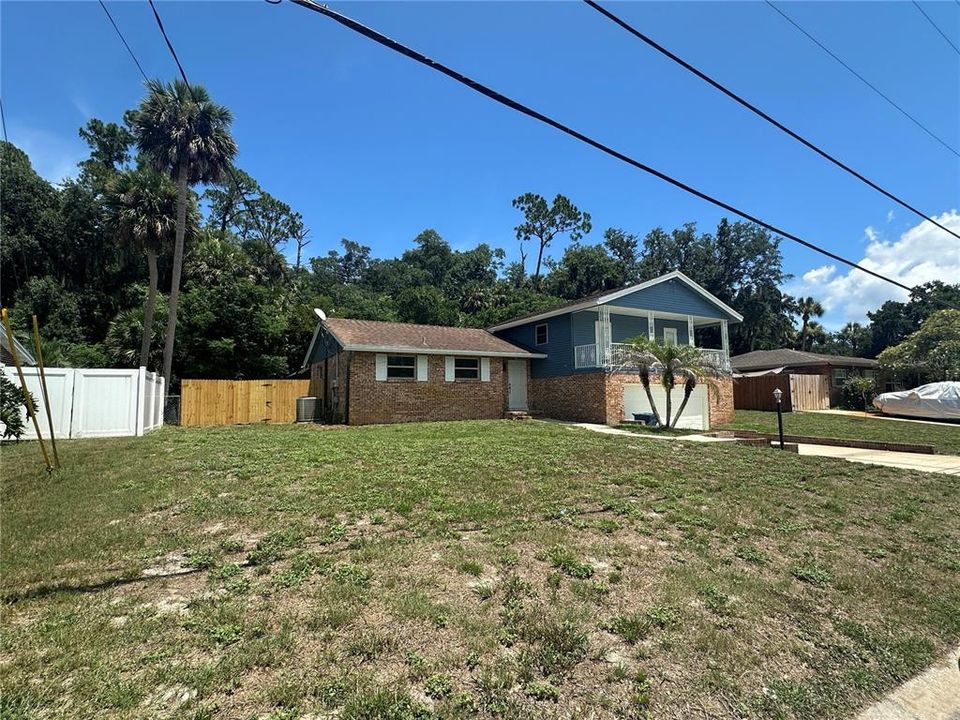 For Sale: $424,900 (3 beds, 2 baths, 1972 Square Feet)