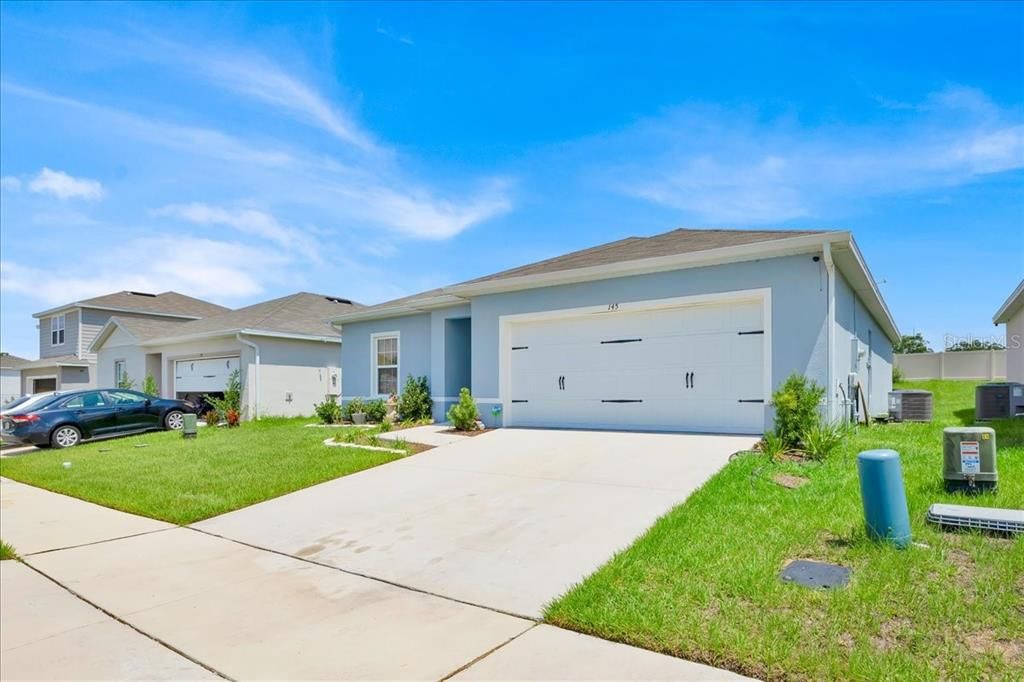 For Rent: $2,500 (4 beds, 2 baths, 1703 Square Feet)