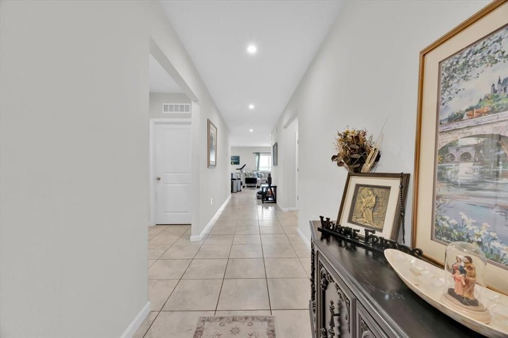 For Rent: $2,500 (4 beds, 2 baths, 1703 Square Feet)