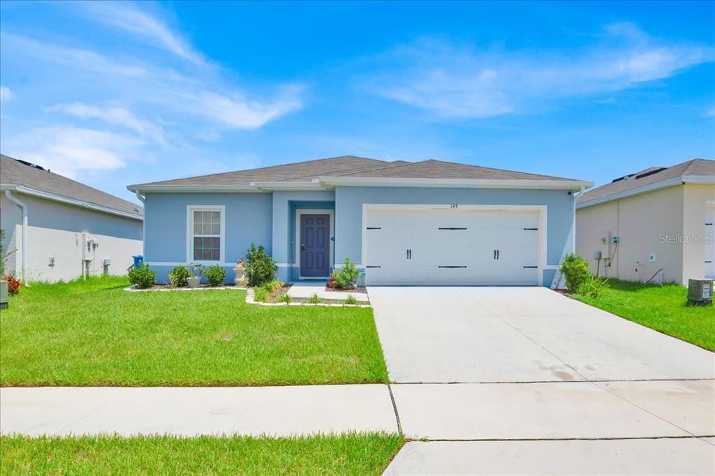For Rent: $2,500 (4 beds, 2 baths, 1703 Square Feet)