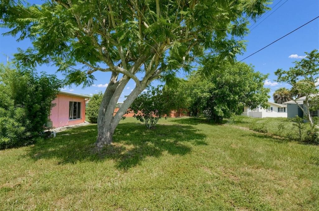 For Sale: $285,000 (2 beds, 2 baths, 1314 Square Feet)