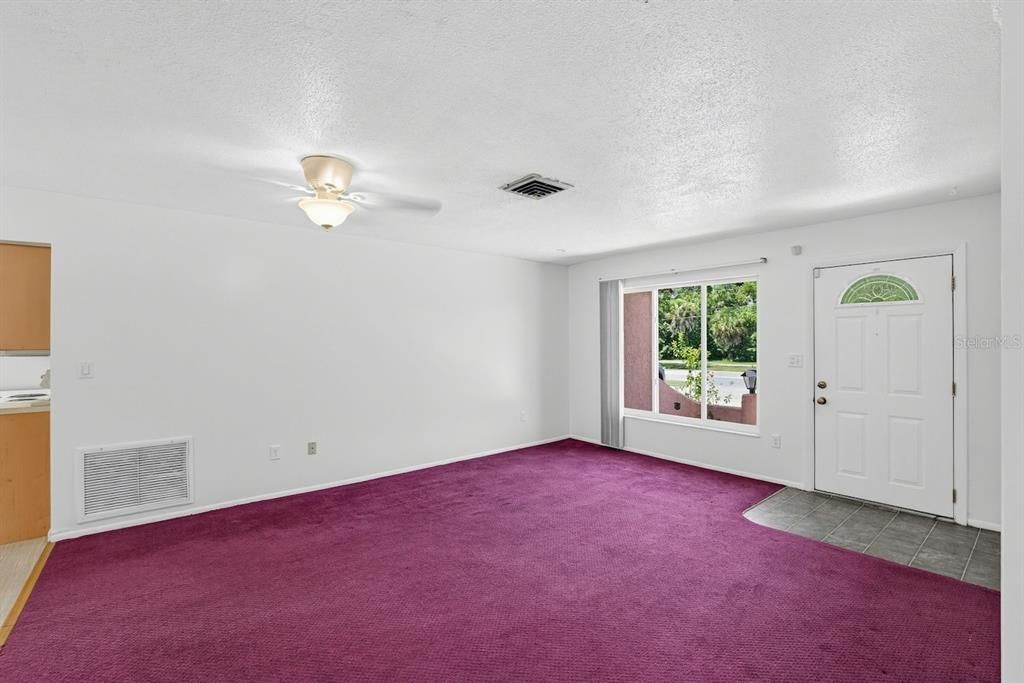 For Sale: $285,000 (2 beds, 2 baths, 1314 Square Feet)