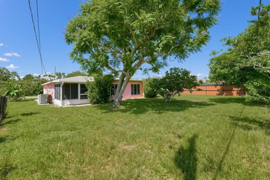 For Sale: $285,000 (2 beds, 2 baths, 1314 Square Feet)