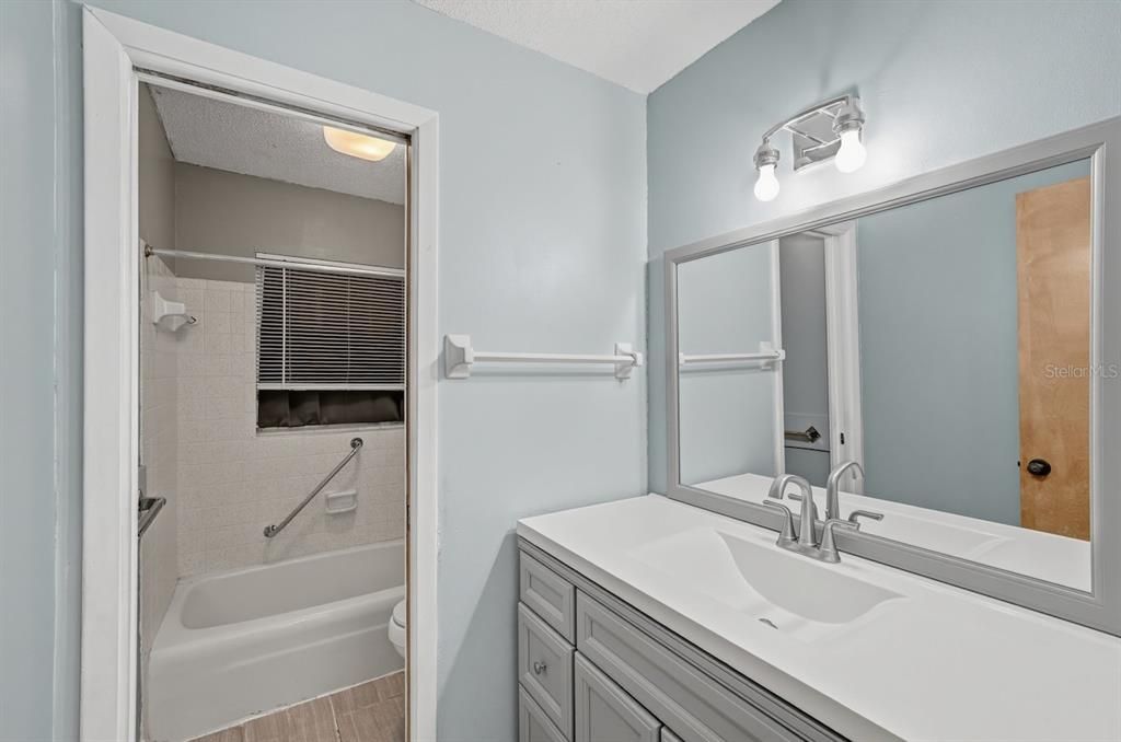 For Sale: $285,000 (2 beds, 2 baths, 1314 Square Feet)
