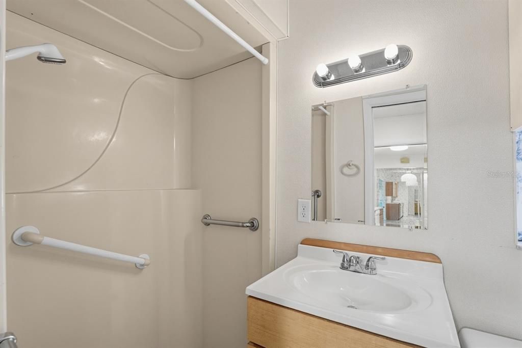 For Sale: $285,000 (2 beds, 2 baths, 1314 Square Feet)