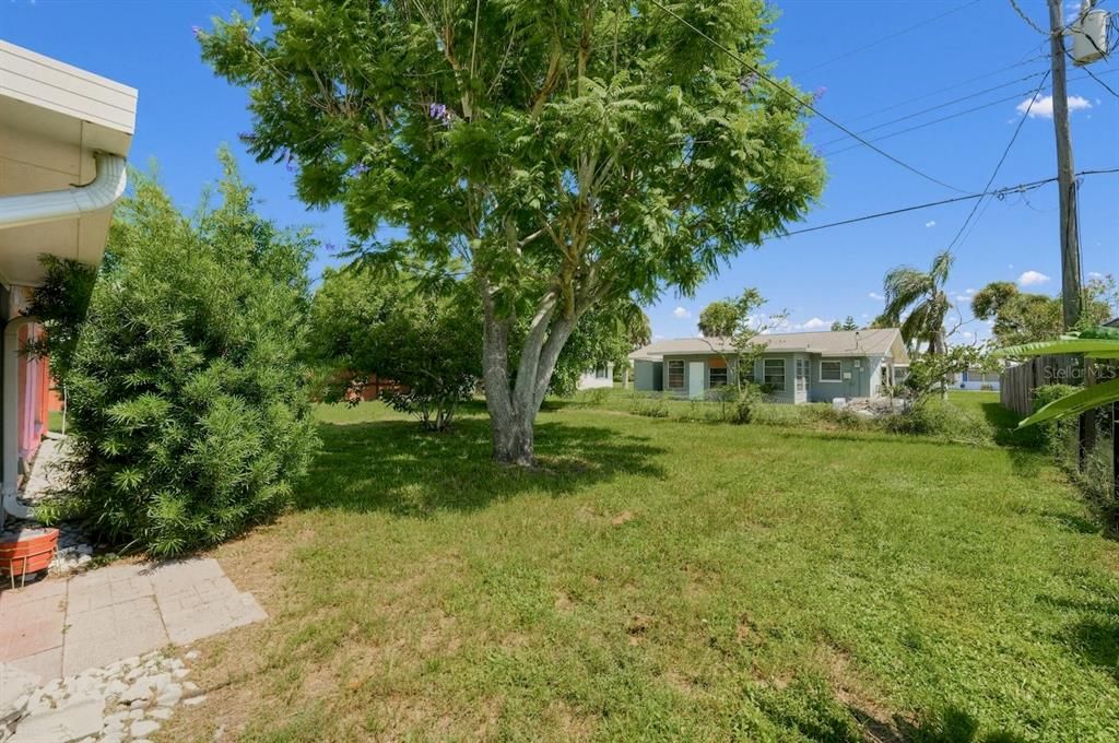 For Sale: $285,000 (2 beds, 2 baths, 1314 Square Feet)