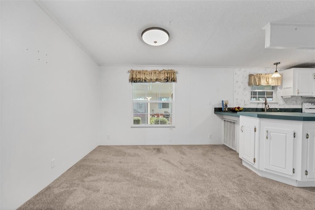 For Sale: $175,000 (2 beds, 2 baths, 1350 Square Feet)